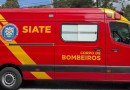Vítima é socorrida em estado grave após colisão entre moto e carro