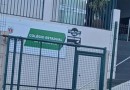 Aluno é impedido de ir ao banheiro por zeladora e acaba urinando nas calças