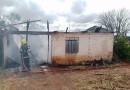 Bombeiros de São Lourenço do Oeste atendem ocorrência de incêndio em Vitorino