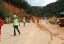 Equipes entram no quarto dia de buscas e avançam na limpeza da pista sul da BR-376