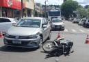 Motociclista se fere em acidente com carro na Rua São Paulo
