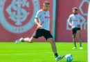 Alan Patrick e outros quatro jogadores reforçam o Inter no Rio de Janeiro para enfrentar o Fluminense