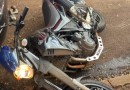 Colisão entre carro e moto deixa uma pessoa ferida