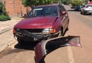 Acidente entre moto e carro é registrado no Vila Nova