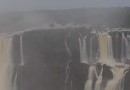 Passarelas da Garganta do Diabo serão removidas temporariamente no lado argentino das Cataratas do Iguaçu por alerta de cheias associadas ao El Niño