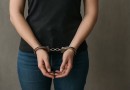 Mulher é presa com cocaína e balança de precisão durante operação