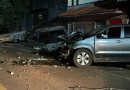 Homem fica em estado grave após caminhonete colidir contra poste