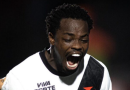 Vasco vence o Vitória com golaços e avança à semifinal