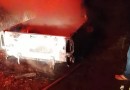 Saveiro furtada é encontrada destruída pelo fogo