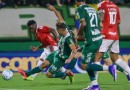 Internacional bate a Chapecoense e volta a vencer no Brasileirão após 10 rodadas