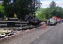 Motorista morre após caminhão tombar na SC-283