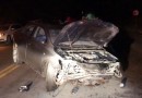 Condutor perde o controle de veículo, colide em barranco e para no meio da rodovia PR 180