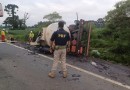 Batida frontal entre caminhões na BR-476 deixa dois mortos e interdita rodovia