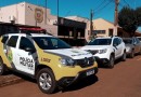 Homem é contido pela Polícia Militar após ameaçar pedestres com enxada