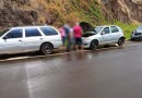 Engavetamento envolve três carros no trevo do alto da Julio Assis Cavalheiro