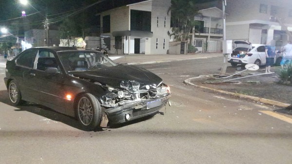 Grave colisão é registrada na rua Curitiba em Francisco Beltrão