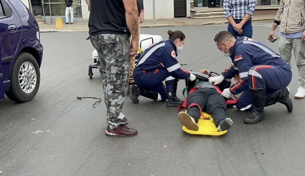 Motociclista fica ferido em acidente neste sábado