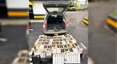 Fiscalização na PR-280 termina com apreensão de 329 garrafas de vinho argentino