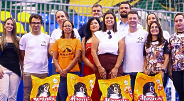 Entidades que atuam na proteção e cuidado de animais recebem uma tonelada de ração