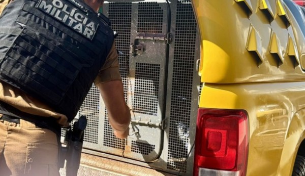 Homem com mandado de prisão é detido após fuga e resistência