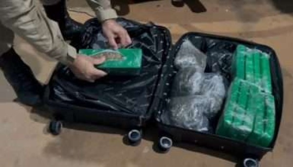 Adolescente é detido com 25 kg de maconha na rodoviária