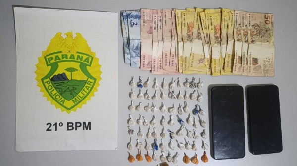Polícia Militar de Dois Vizinhos prende dois homens por tráfico de drogas