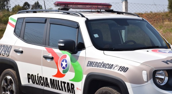 Condutor envolvido em acidente é preso ao ter mandado de prisão descoberto