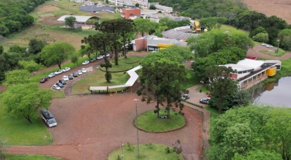 Surto de infecção alimentar interdita RU da UTFPR