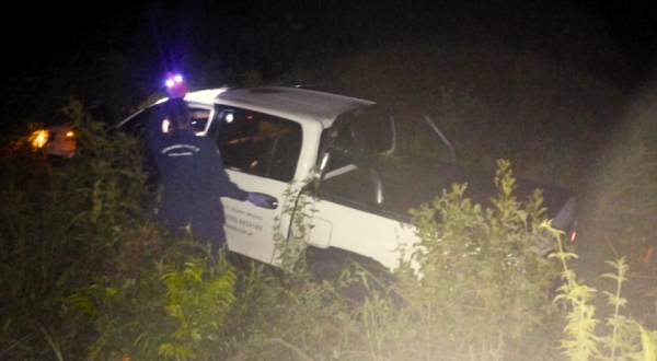 Caminhonete perde o controle e sai da pista na BR-163 próximo ao novo porto seco