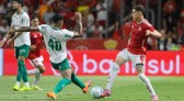 Inter perde para o Palmeiras no Beira-Rio e entra no Z-4 do Brasileirão