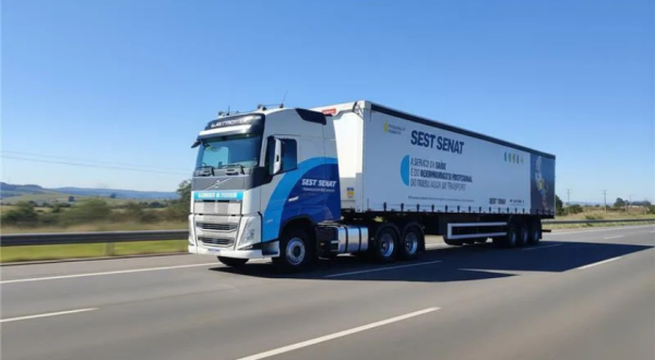 Carreta-escola chega em Francisco Beltrão  para cursos de motoristas