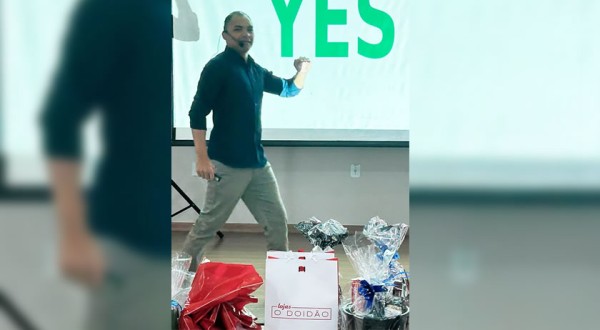 Qualidade no atendimento é o que mais faz o cliente voltar, destaca palestrante Giovani