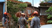 Número de mortes confirmadas no litoral norte de SP chega a 64