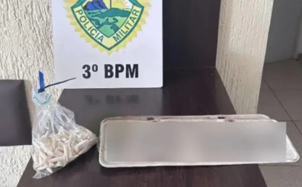 Cocaína é encontrada em veículo deixado para conserto 