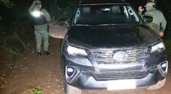 Caminhonete tomada em assalto no lago é recuperada na Argentina