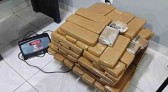 Passageira é flagrada com mais de 46 quilos de drogas durante abordagem na BR-277