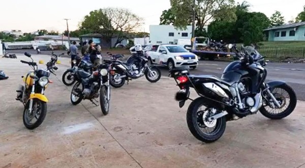 Operação de trânsito resulta em veículos recolhidos e dezenas de notificações