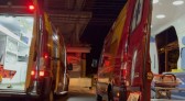 Acidente entre carro e moto deixa duas mulheres feridas; motorista fugiu sem prestar socorro