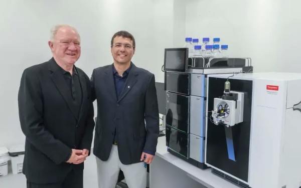 Paraná investe R$ 8 milhões em pesquisa de saúde e inaugura equipamento inédito na América Latina