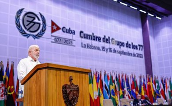 Lula participa de reunião com empresários em Nova York