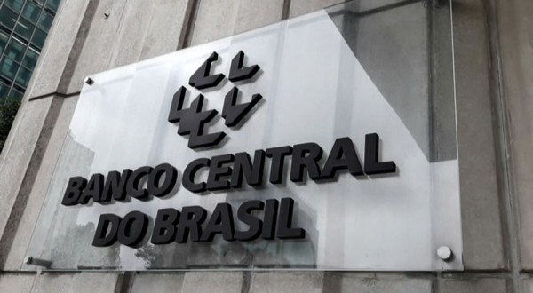 Quer saber se você tem dinheiro perdido em contas bancárias?
