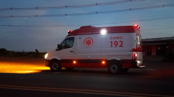 Jovem fica ferida em saída de pista registrada na BR 280