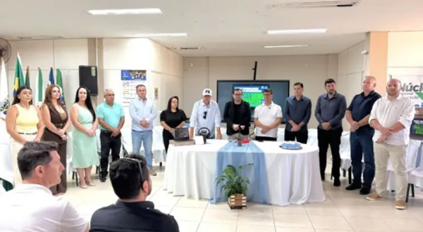 Educação recebe reforço com 540 kits tecnológicos no NRE