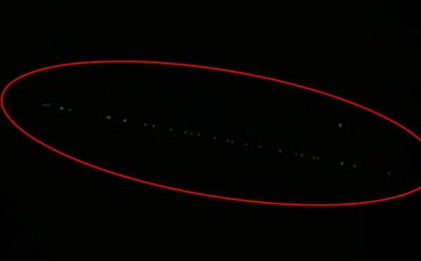 "Trilho de luz" no céu chama atenção no Sudoeste do Paraná