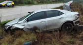 Três pessoas ficam feridas em capotamento na PRC-280