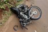 Jovem morre após grave acidente entre moto e caminhonete