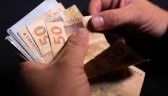 Lula publica nos próximos dias decreto para corrigir salário mínimo, que deve subir para R$ 1.518