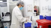 Bolsa de sangue raro cruza o país na cabine de avião comercial para chegar a paciente transplantado