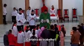 Padre fica sem reação após resposta sincera de criança durante missa no Paraná