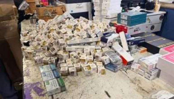 Receita Federal intercepta bagagem com R$ 1,3 milhão em emagrecedores e celulares